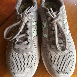 New Balance Fresh Foam Grey/mint women’s 7 1/2